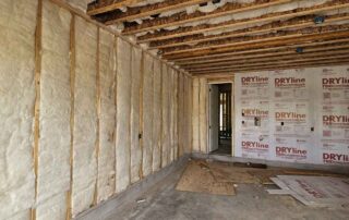 R-13 fiberglass batt insulation with mesh support on garage walls and R-30 batt insulation on ceiling by Hayes Insulation in Dallas, TX. R-13 fiberglass batt insulation with mesh support on garage walls and R-30 batt insulation on ceiling by Hayes Insulation in Dallas, TX.